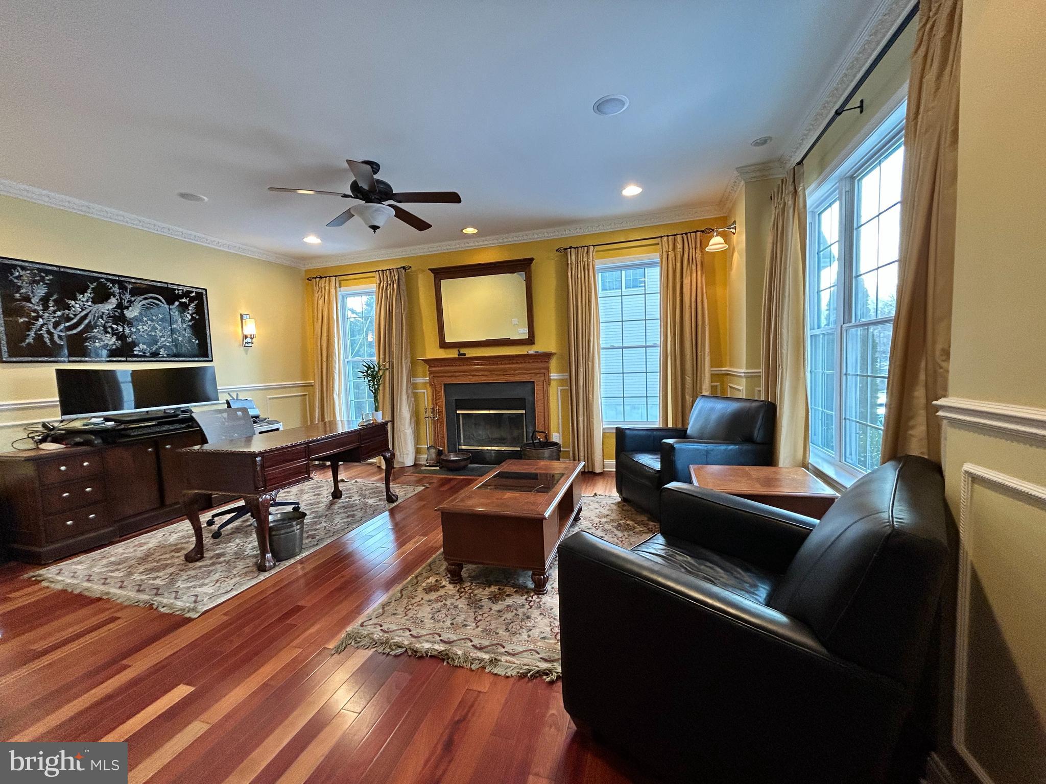 18 Foxcroft Way Mount Laurel, NJ 08054 - Photo 13 of 28 Living room / Study