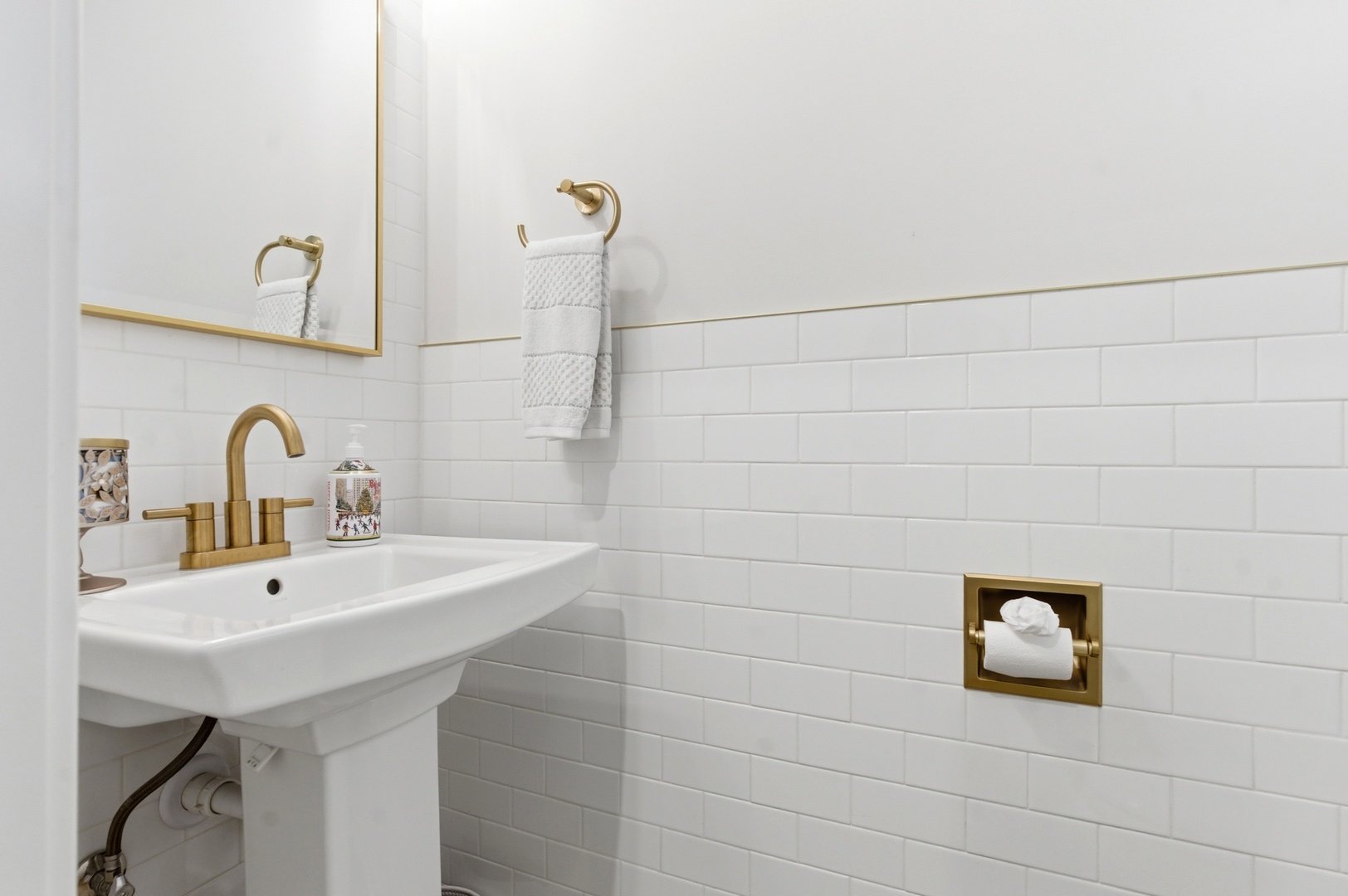 306 Atkinson Drive Sugar Grove, IL 60554 - Photo 20 of 50 a bathroom with a sink and a mirror