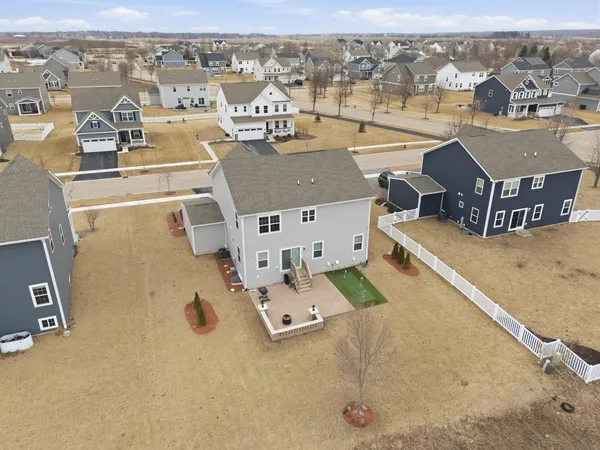$600,000 | 306 Atkinson Drive, Sugar Grove, IL 60554