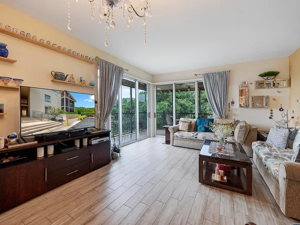 $330,000 | 11811 Ave Of The PGA, West Palm Beach, FL 33418