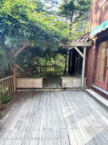 a view of a pathway of a house