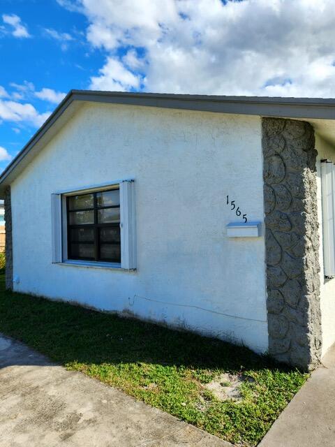 1565 West 36th Street Riviera Beach, FL 33404 - Photo 2 of 8 PHOTO-2023-10-16-16-13-00 - Copy