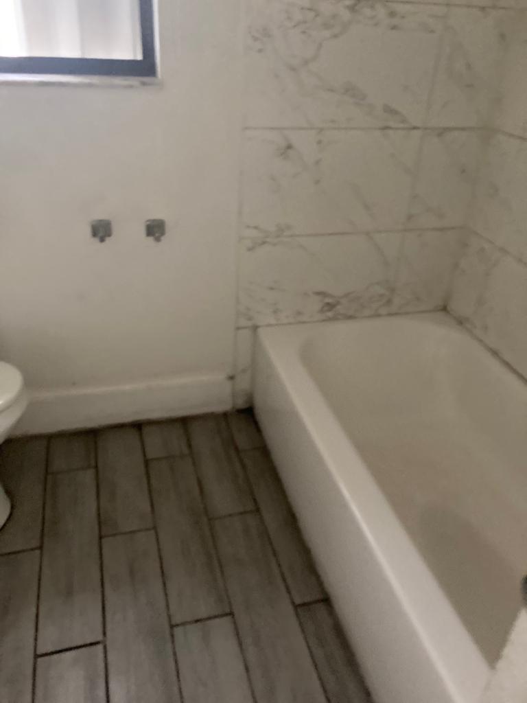 1565 West 36th Street Riviera Beach, FL 33404 - Photo 8 of 8 1565 TUB