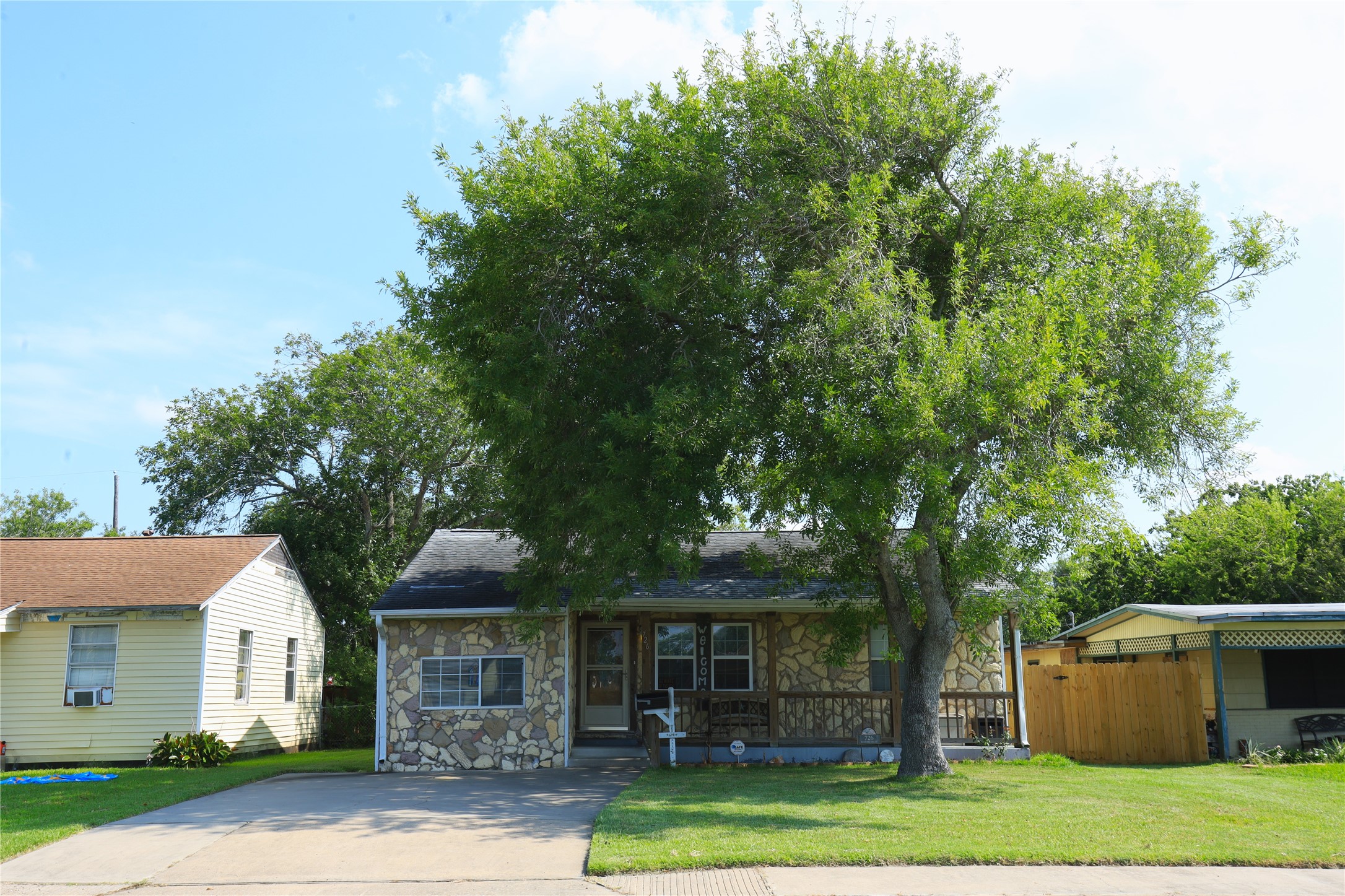 726 West 8th Street Freeport, TX 77541 - Photo 13 of 18