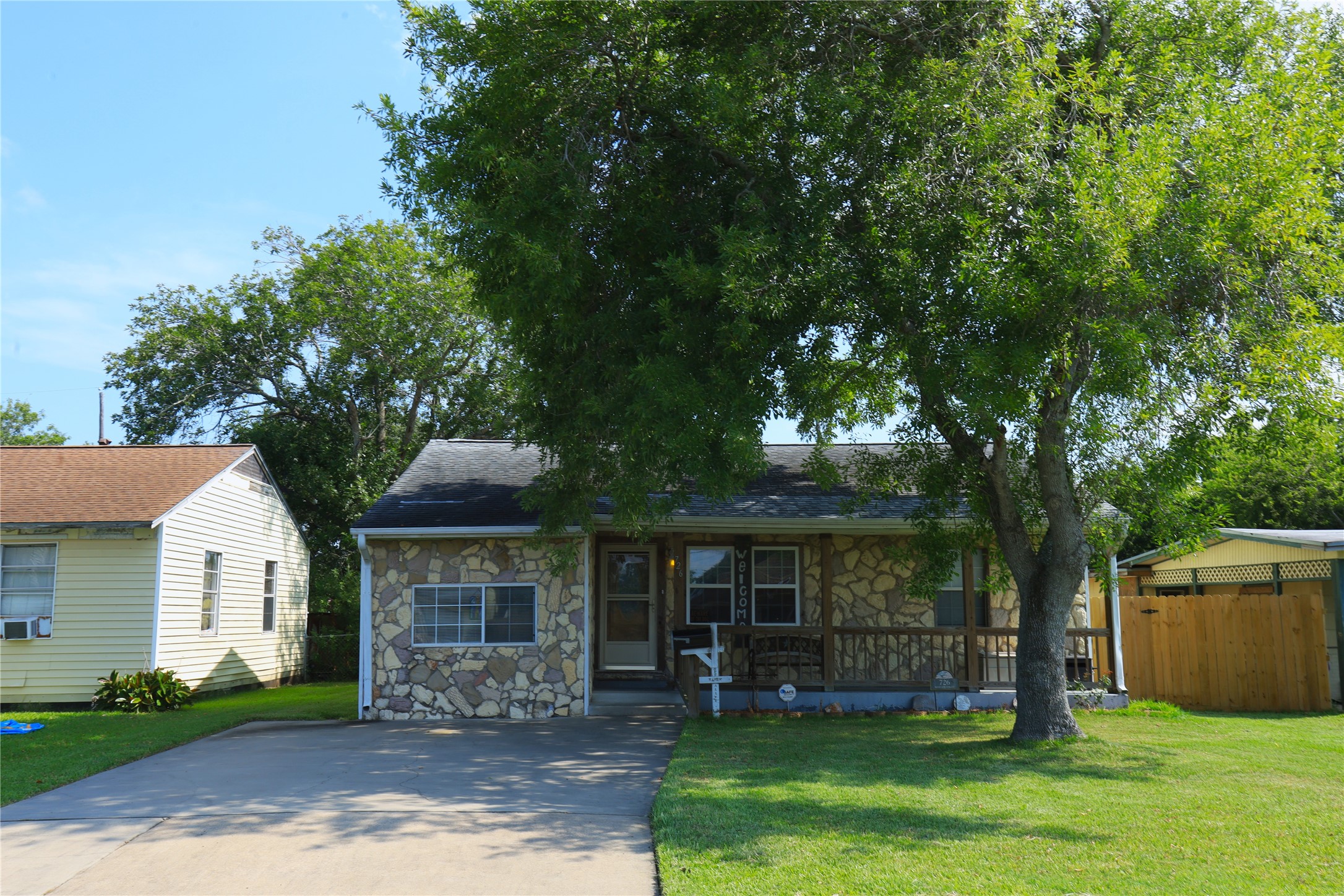 726 West 8th Street Freeport, TX 77541 - Photo 17 of 18