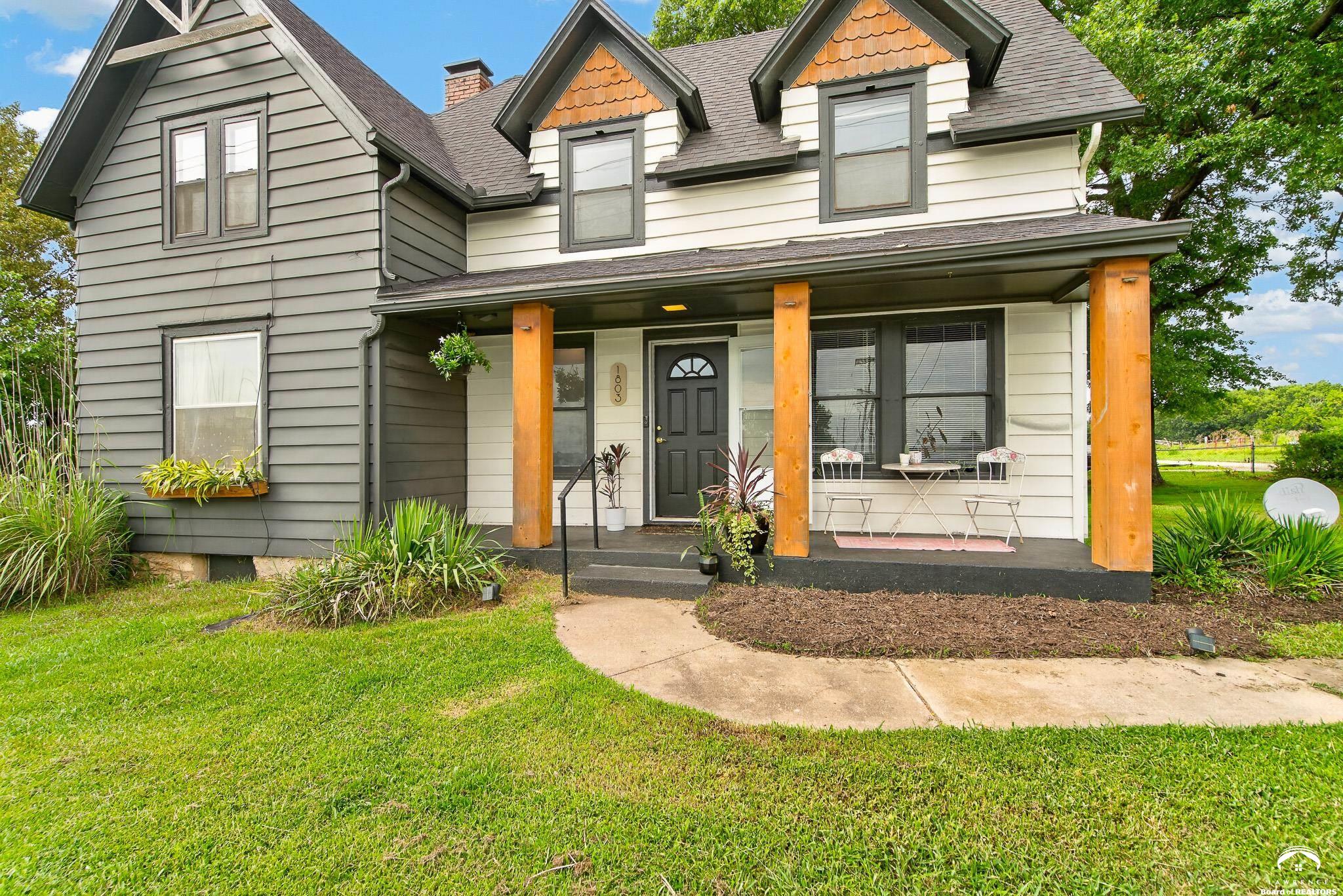 1803 East 1200th Road Lawrence, KS 66049 - Photo 1 of 43 Gallery Image 1