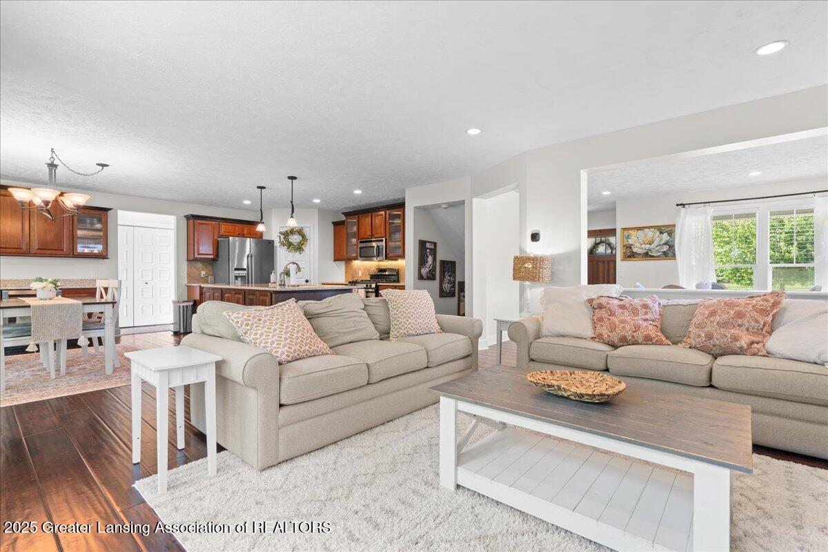1491 Wellman Road Dewitt, MI 48820 - Photo 10 of 53 15-Media Jett - 29