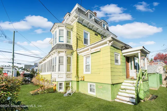 $699,000 | 5300 Arthur Kill Road | Tottenville