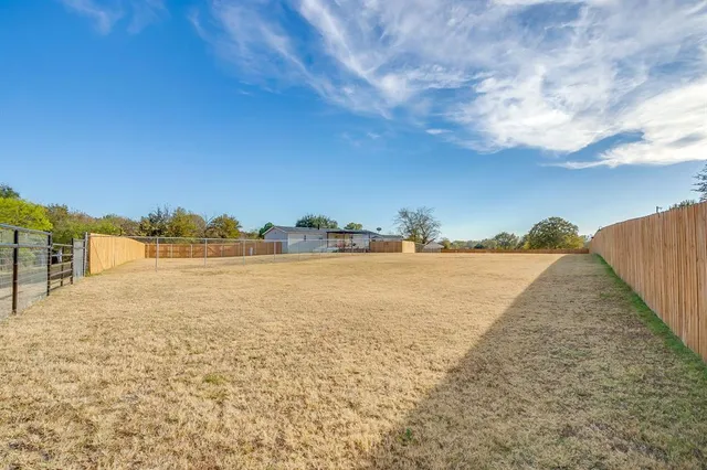 $275,000 | 122 Blue Moon Court, Springtown, TX 76082