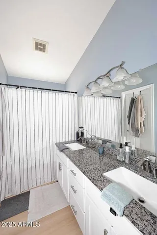 $2,500 | 4805 East Kachina Trail, Unit 10, Phoenix, AZ 85044