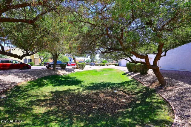 $2,500 | 4805 East Kachina Trail, Unit 10, Phoenix, AZ 85044