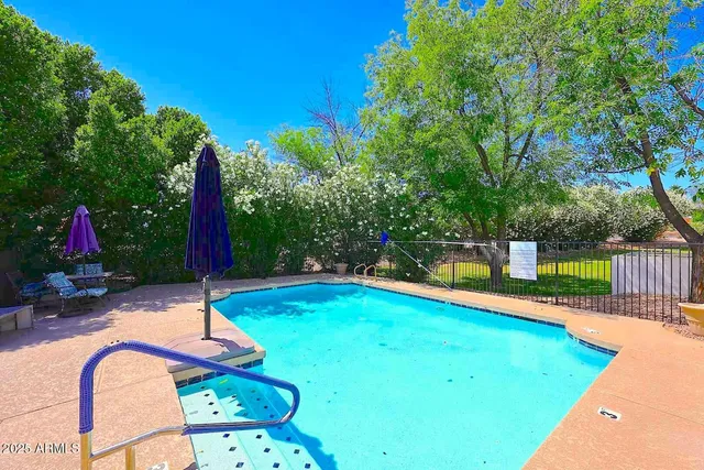 $2,500 | 4805 East Kachina Trail, Unit 10, Phoenix, AZ 85044