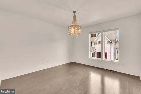 $1,374,900 | 142 Winsome Circle, Bethesda, MD 20814