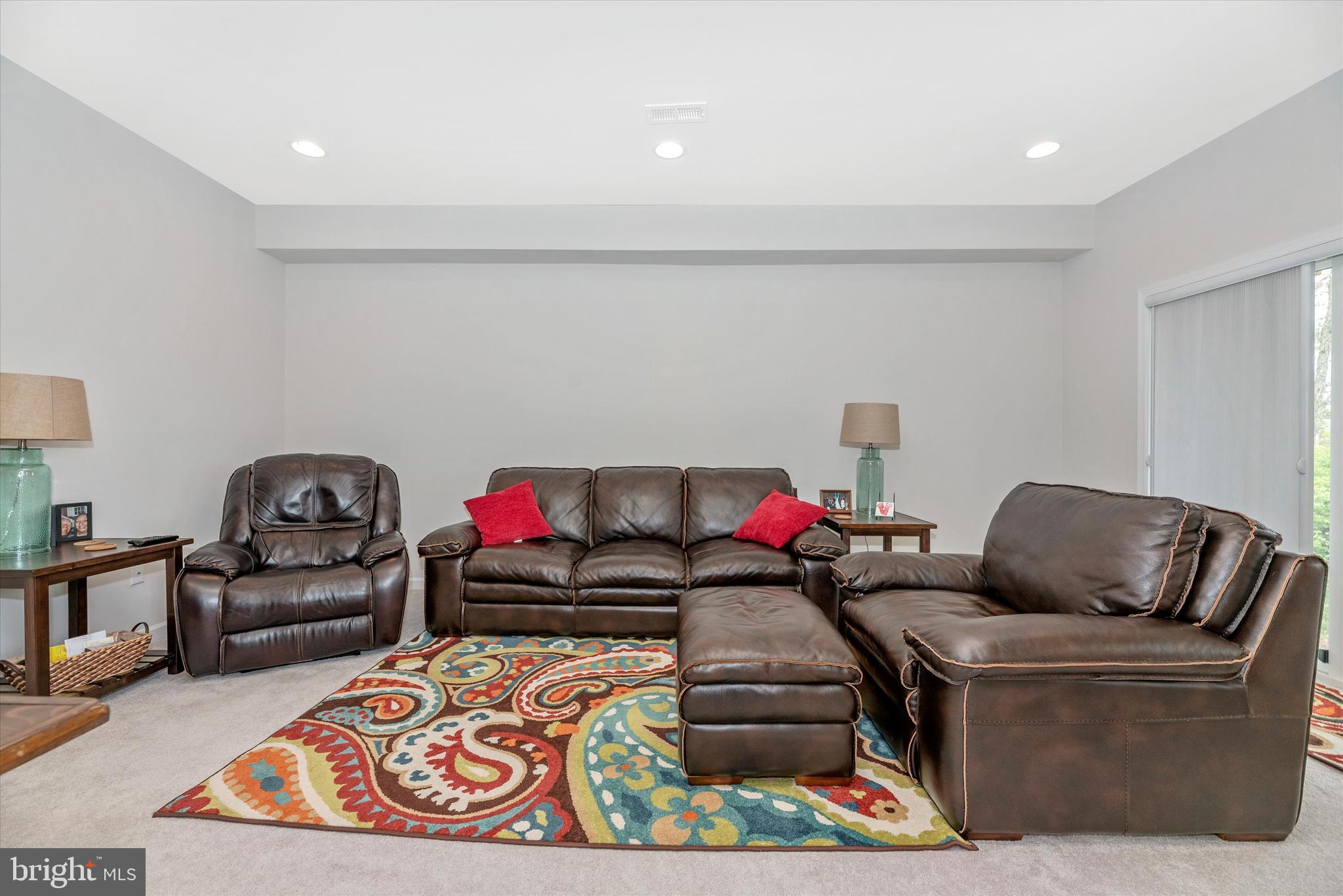 321 Spring Bank Way Frederick, MD 21701 - Photo 4 of 34 Gallery Image 4