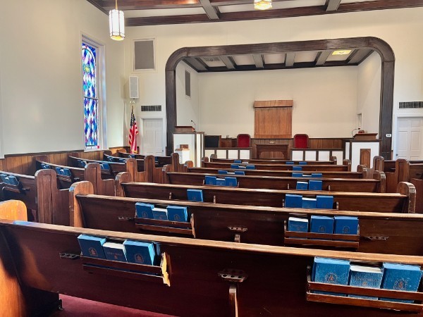 501 West Broad Street Decherd, TN 37324 - Photo 2 of 14 a view of dinning table with chairs