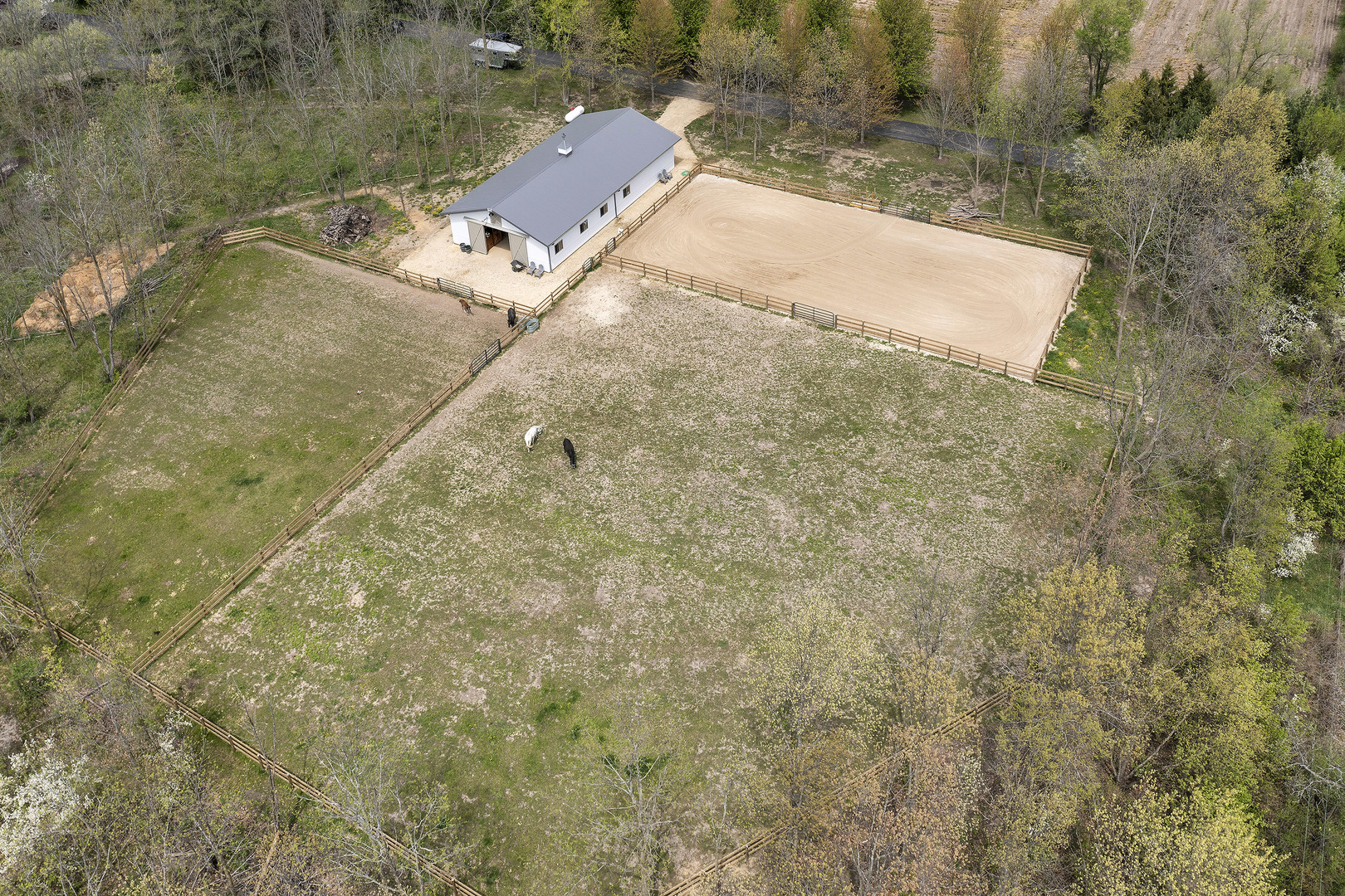 10309 Lawrence Road Harvard, IL 60033 - Photo 4 of 56