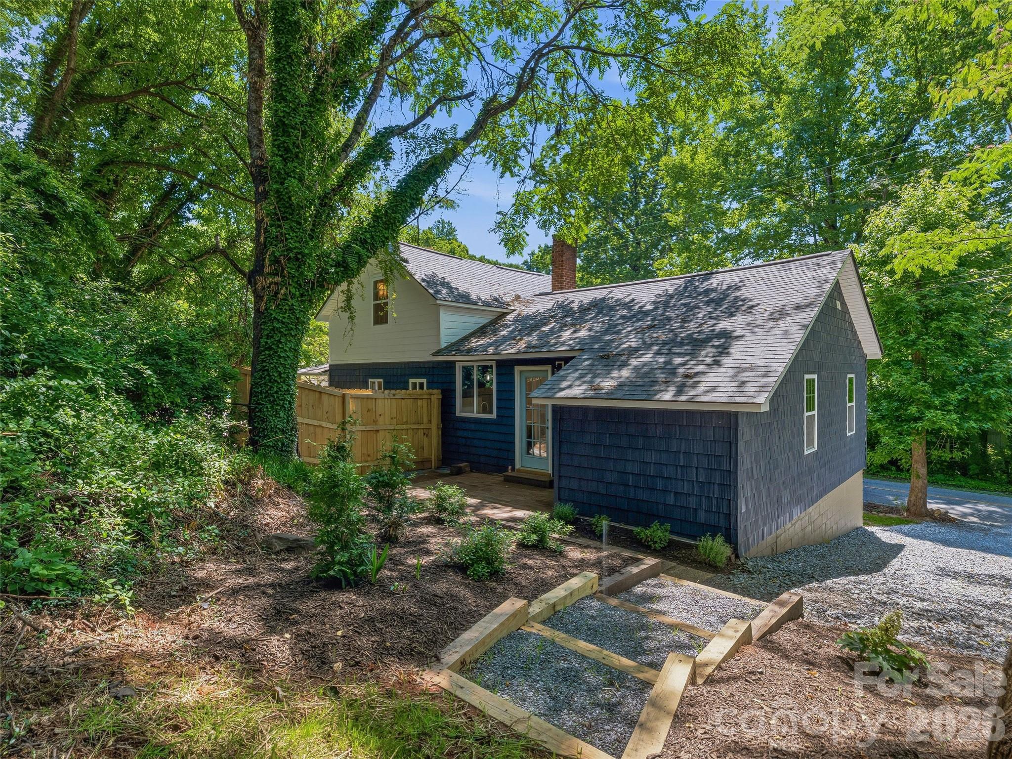 895 North Trade Street Tryon, NC 28782 - Photo 37 of 45