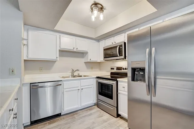 $1,640 | 2713 Otter Creek Court, Unit 202, Las Vegas, NV 89117