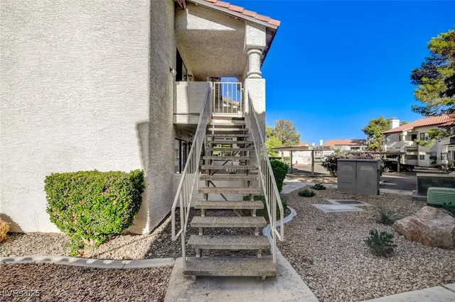 $1,640 | 2713 Otter Creek Court, Unit 202, Las Vegas, NV 89117
