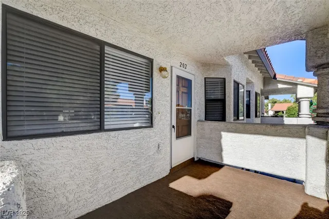 $1,640 | 2713 Otter Creek Court, Unit 202, Las Vegas, NV 89117