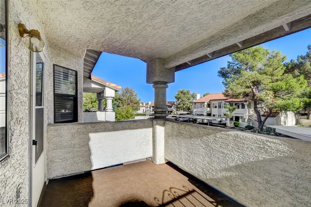 $1,640 | 2713 Otter Creek Court, Unit 202, Las Vegas, NV 89117