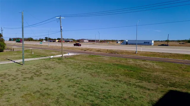 $695,000 | 5600 South Interstate Highway 45 West, Unit S, Corsicana, TX 75109