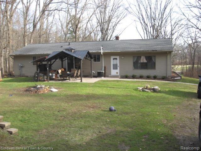 5080 Bradley Road Gregory, MI 48137 - Photo 10 of 38 IMG_3535.JPG