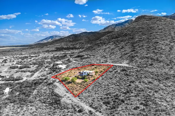 $489,900 | 3150 East Astro Street, Hereford, AZ 85615