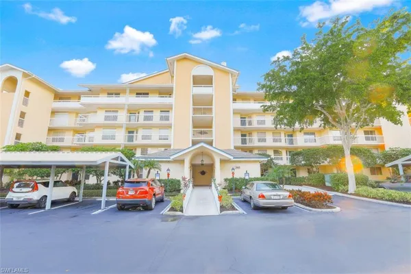 $8,000 | 360 Horse Creek Drive, Unit 502, Naples, FL 34110