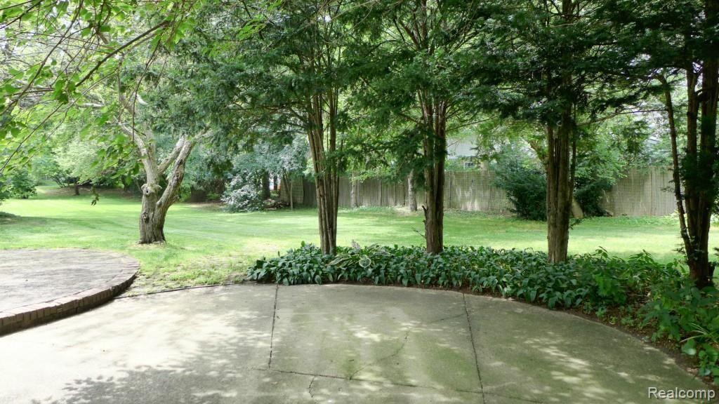 3748 Quarton Road Bloomfield Hills, MI 48302 - Photo 15 of 16 Private Patio