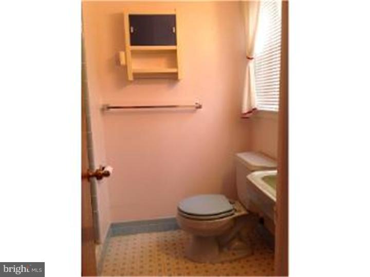 512 Barry Drive Springfield, PA 19064 - Photo 12 of 22 Master Bathroom