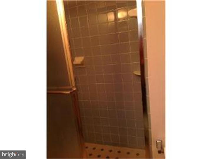 512 Barry Drive Springfield, PA 19064 - Photo 13 of 22 Master Bathroom