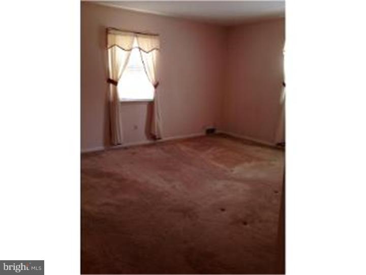 512 Barry Drive Springfield, PA 19064 - Photo 10 of 22 Master Bedroom