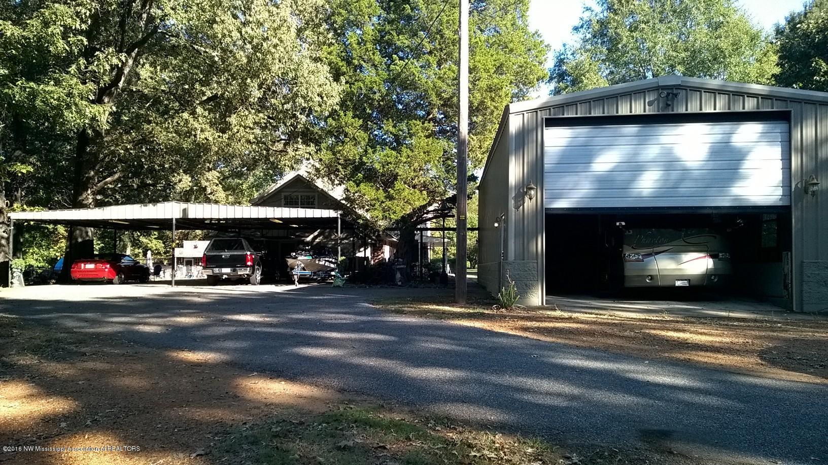 2500 Robbie Lee Road Nesbit, MS 38651 - Photo 13 of 67 WP_20161006_003