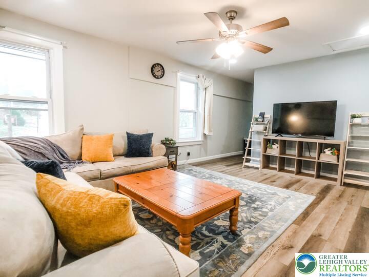 36 Main Street Delaware Water Gap, PA 18327 - Photo 17 of 38