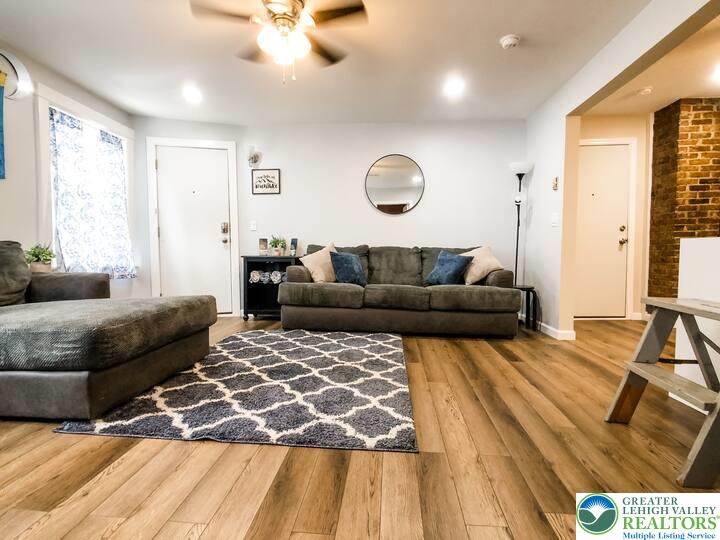 36 Main Street Delaware Water Gap, PA 18327 - Photo 7 of 38