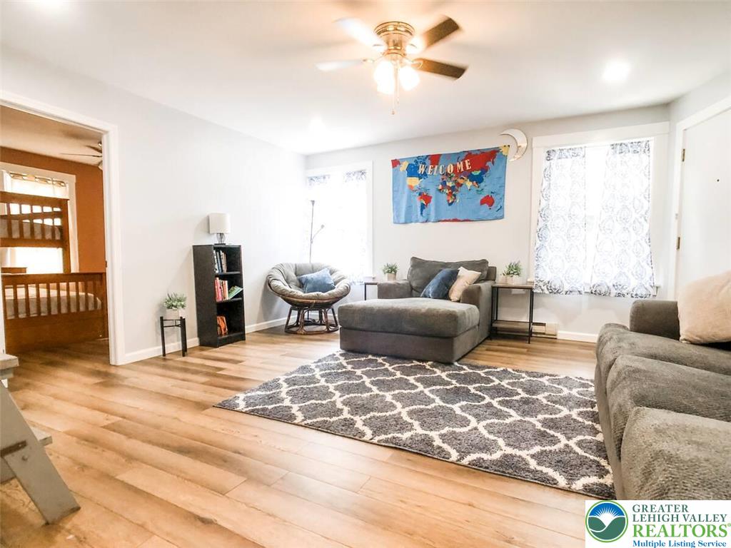 36 Main Street Delaware Water Gap, PA 18327 - Photo 8 of 38