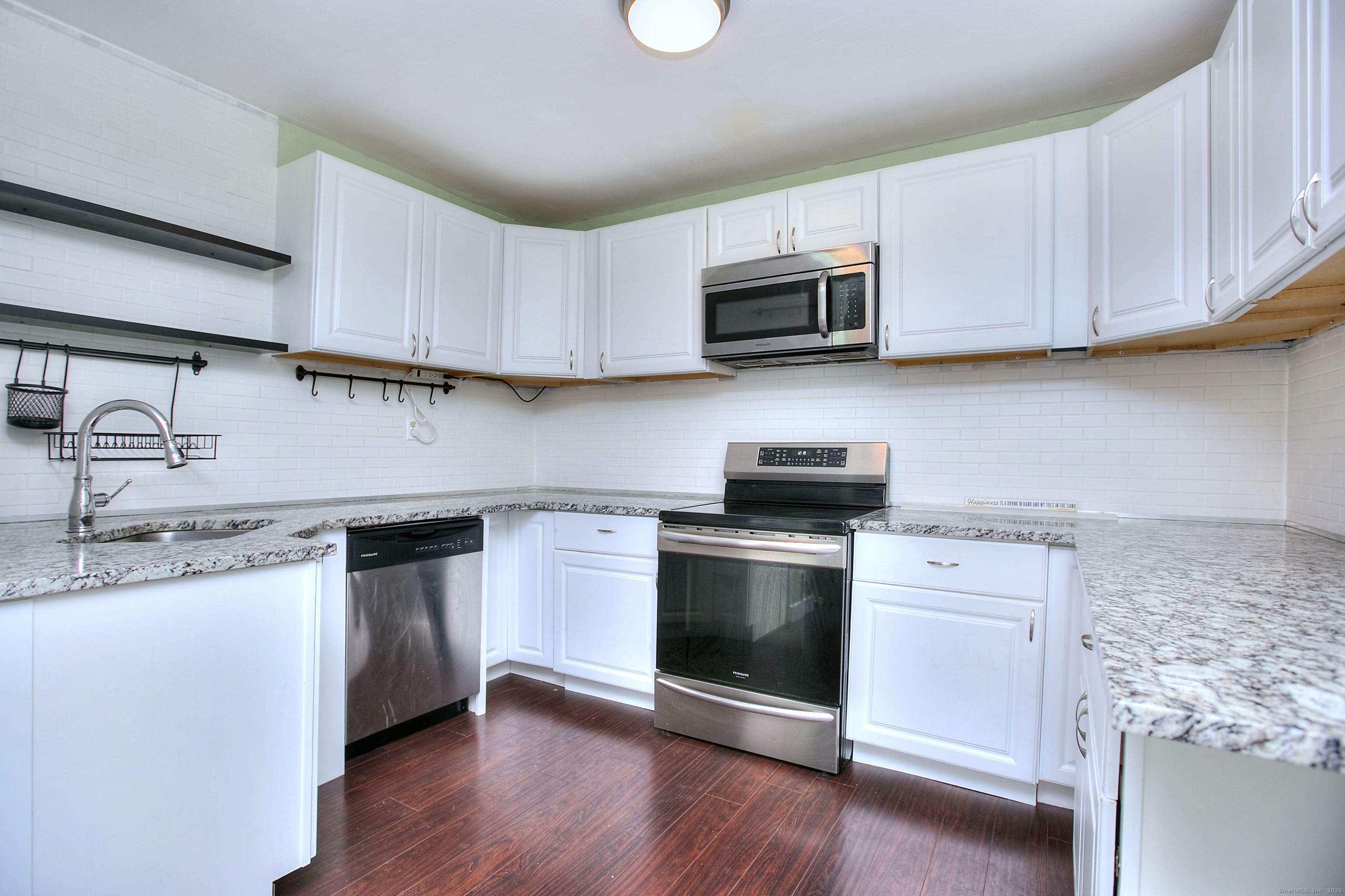 25 Cartright Street, Unit 5D Bridgeport, CT 06604 - Photo 11 of 35