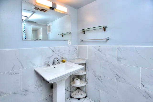 $319,000 | 25 Cartright Street, Unit 5D, Bridgeport, CT 06604