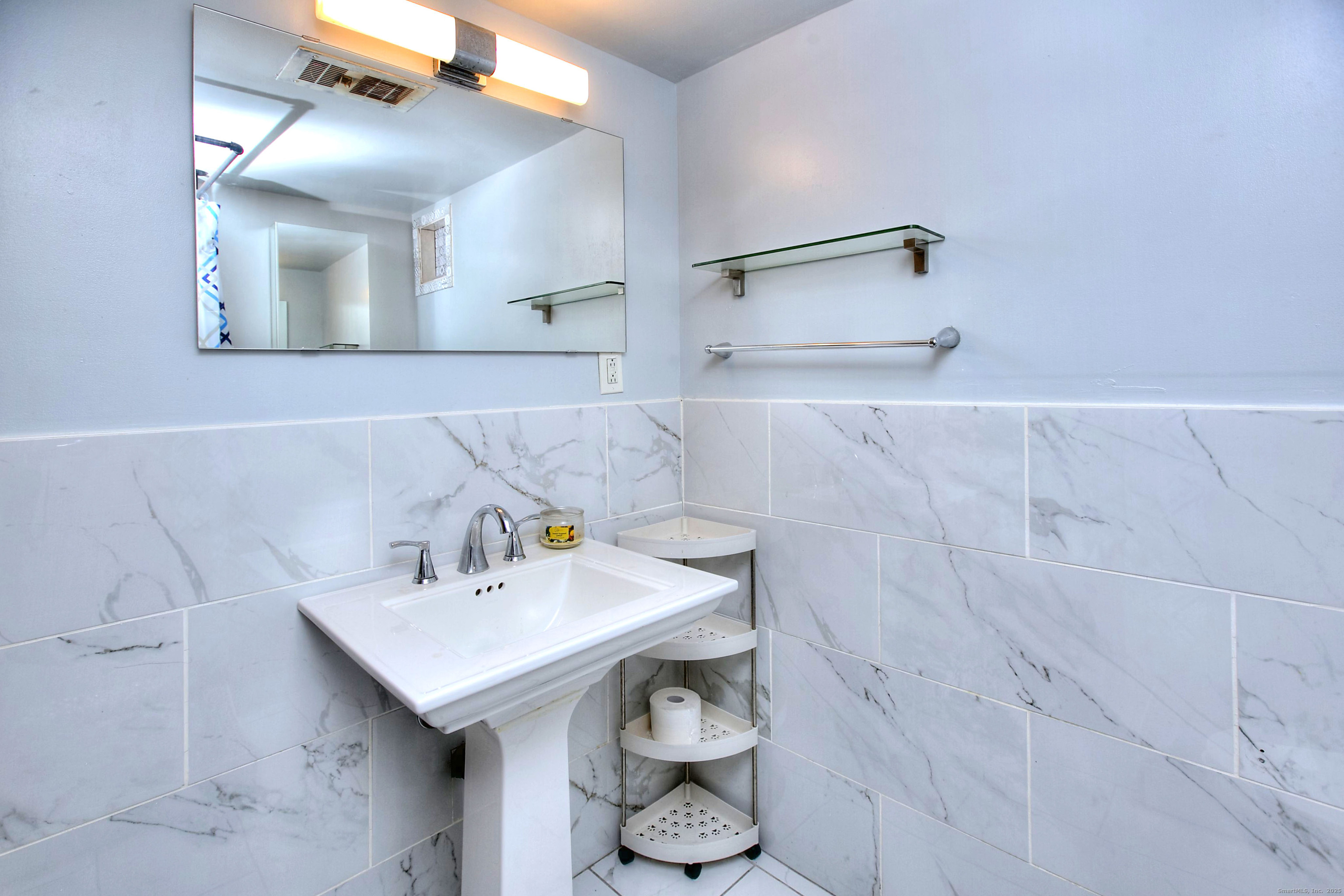 25 Cartright Street, Unit 5D Bridgeport, CT 06604 - Photo 26 of 35