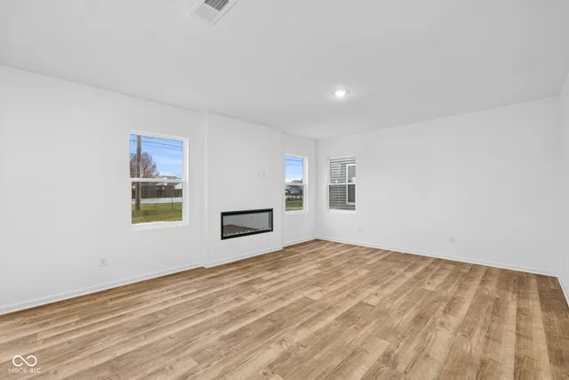 $334,990 | 5110 Triple Crown Way, Indianapolis, IN 46237