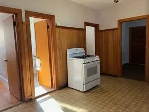 $1,500 | 205 Franklin Street, Bristol, RI 02809