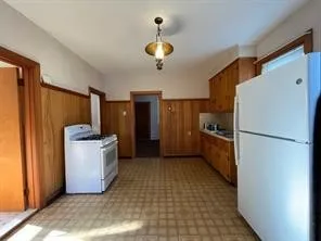 $1,500 | 205 Franklin Street, Bristol, RI 02809