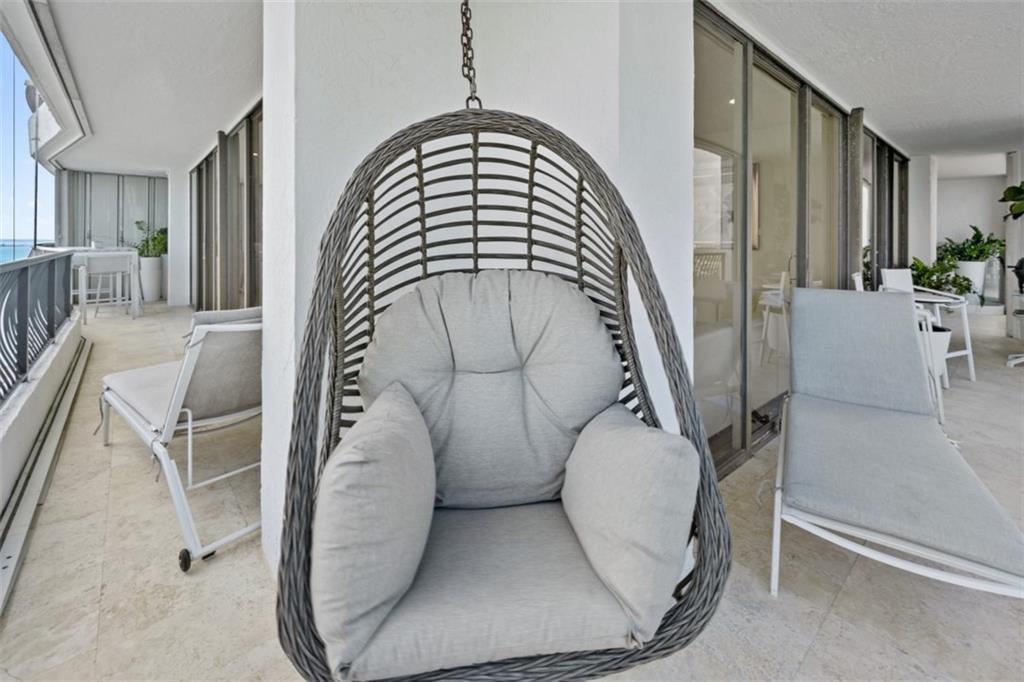 555 Northeast 15th Street, Unit 32C Miami, FL 33132 - Photo 20 of 21 a view of livingroom with furniture