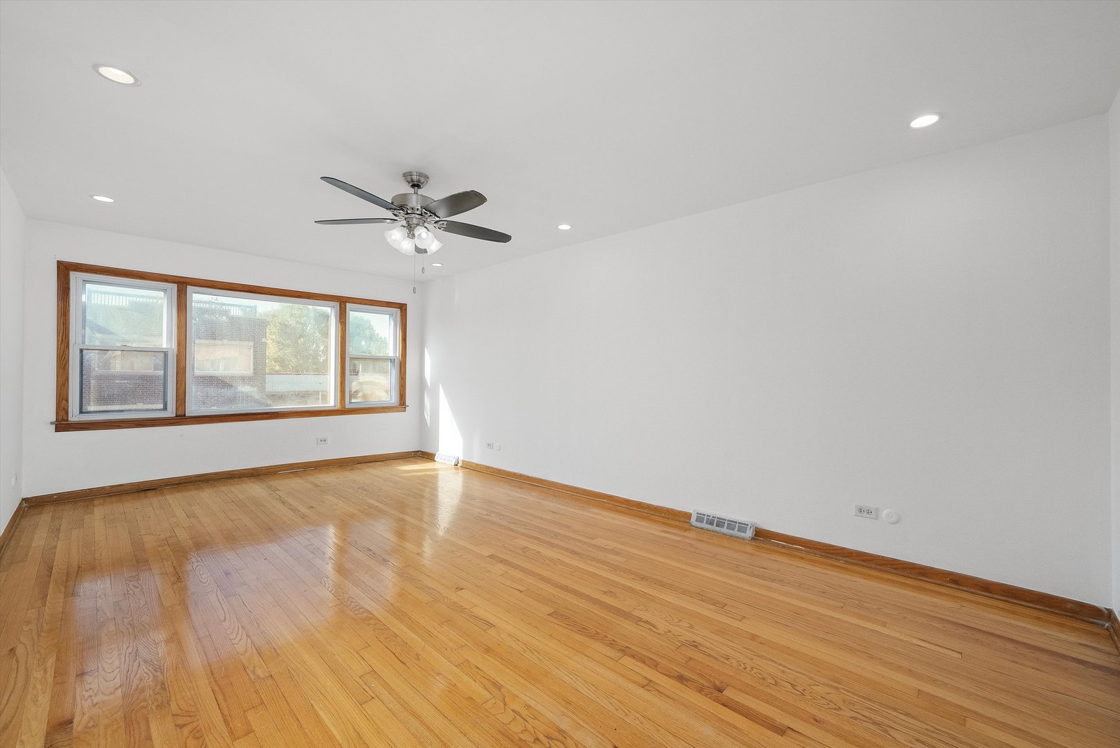 5096 South Archer Avenue, Unit 2F Chicago, IL 60632 - Photo 2 of 14