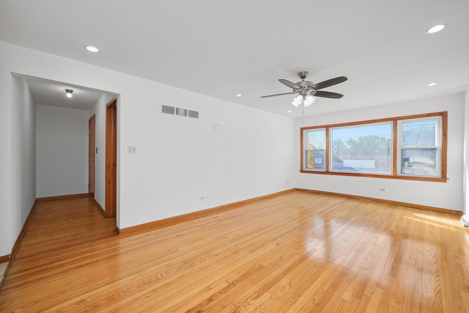 5096 South Archer Avenue, Unit 2F Chicago, IL 60632 - Photo 3 of 14