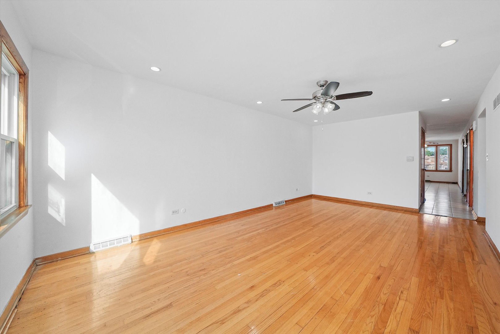 5096 South Archer Avenue, Unit 2F Chicago, IL 60632 - Photo 4 of 14
