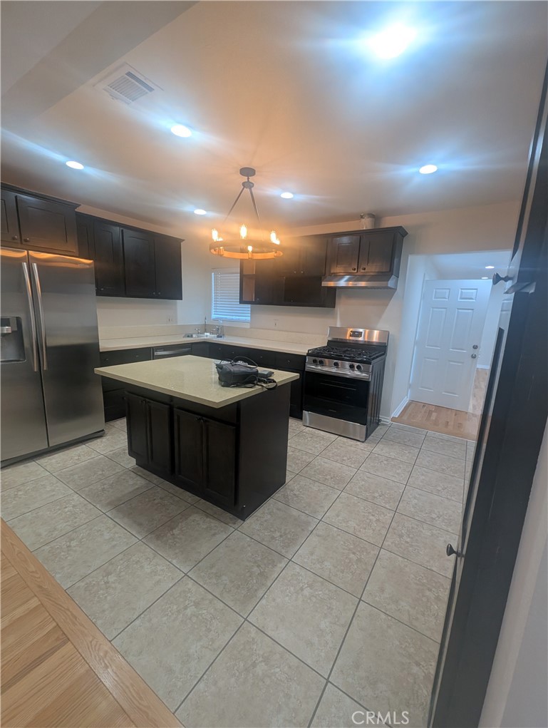 2734 West Caldwell Street Compton, CA 90220 - Photo 7 of 18