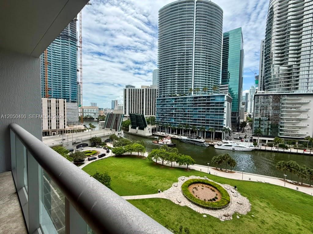 475 Brickell Avenue, Unit 1012 Miami, FL 33131 - Photo 3 of 34