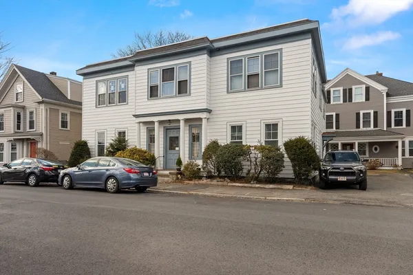 $429,900 | 21 Thorndike Street, Unit 4, Beverly, MA 01915